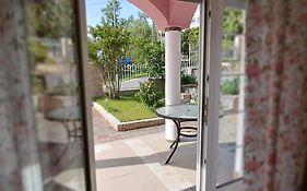 Valloris Apartments